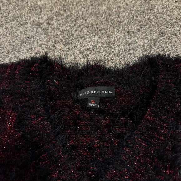 Rock & Republic Metallic Fuzzy Sweater Size XL - Picture 4 of 6